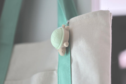 MELON-PAN TURTLE clicker keychain