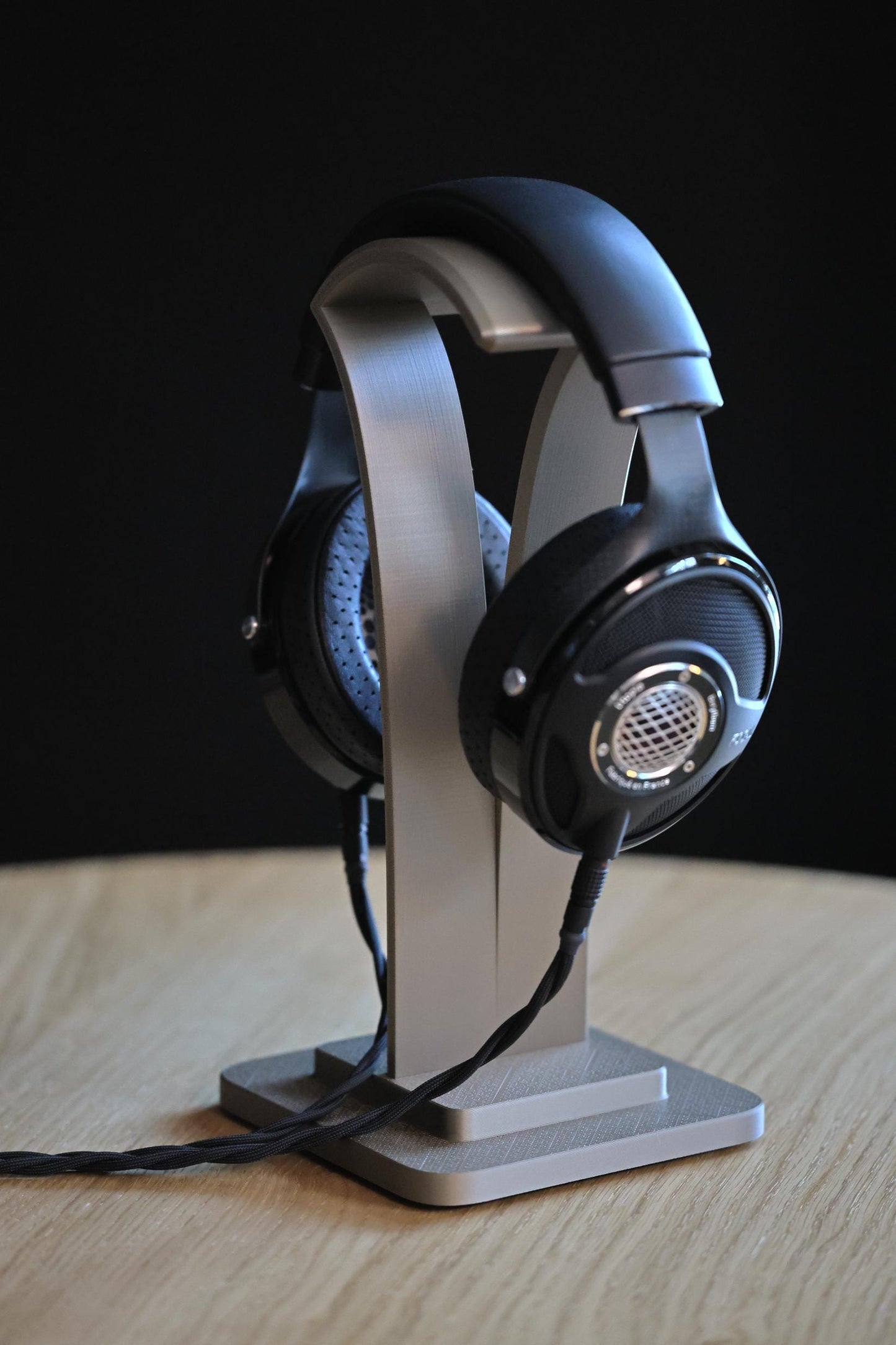 CRESCENDO headphone stand