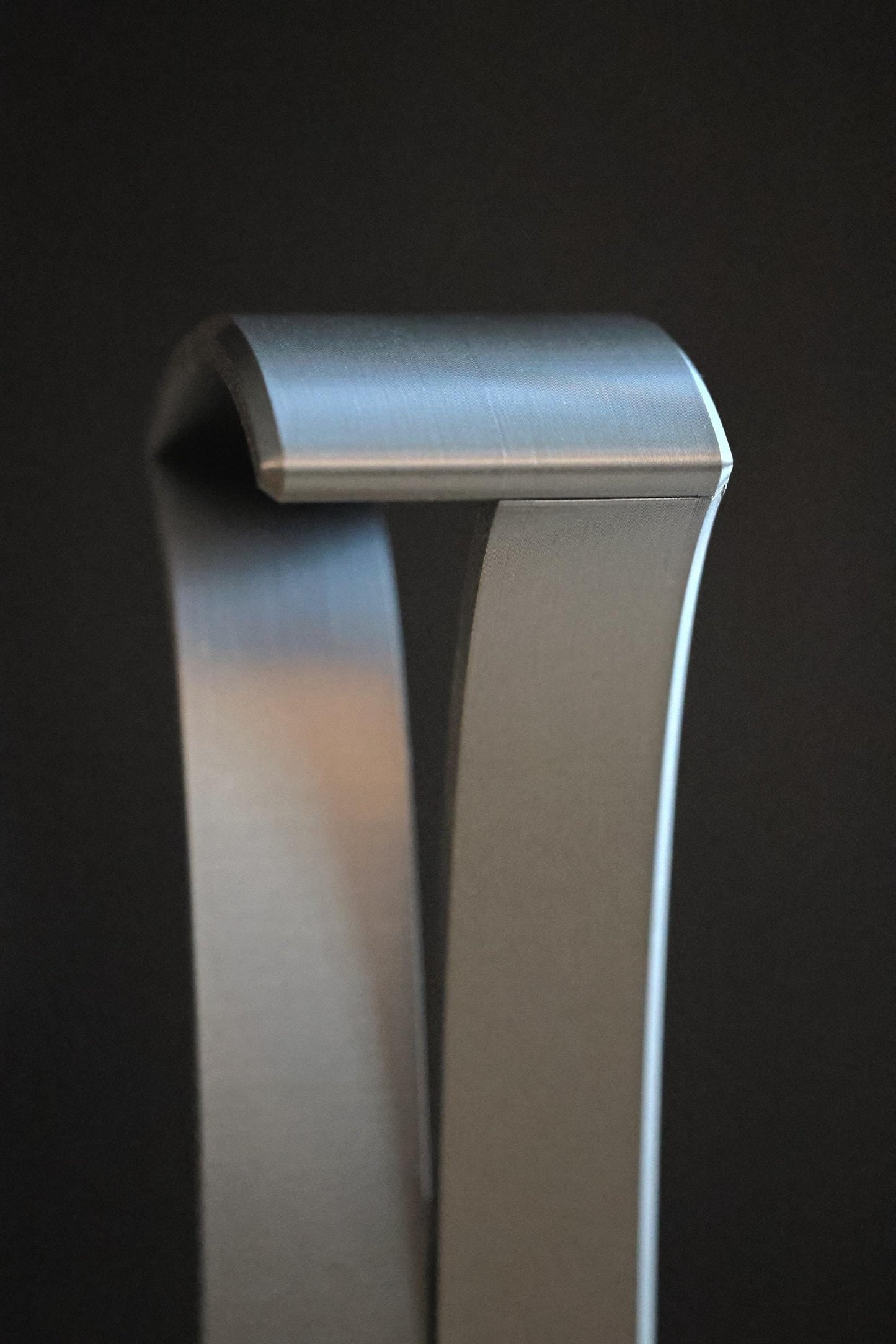 CRESCENDO headphone stand