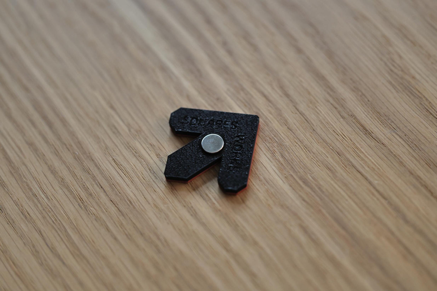 MARVELOUS DANCE ARROW magnet